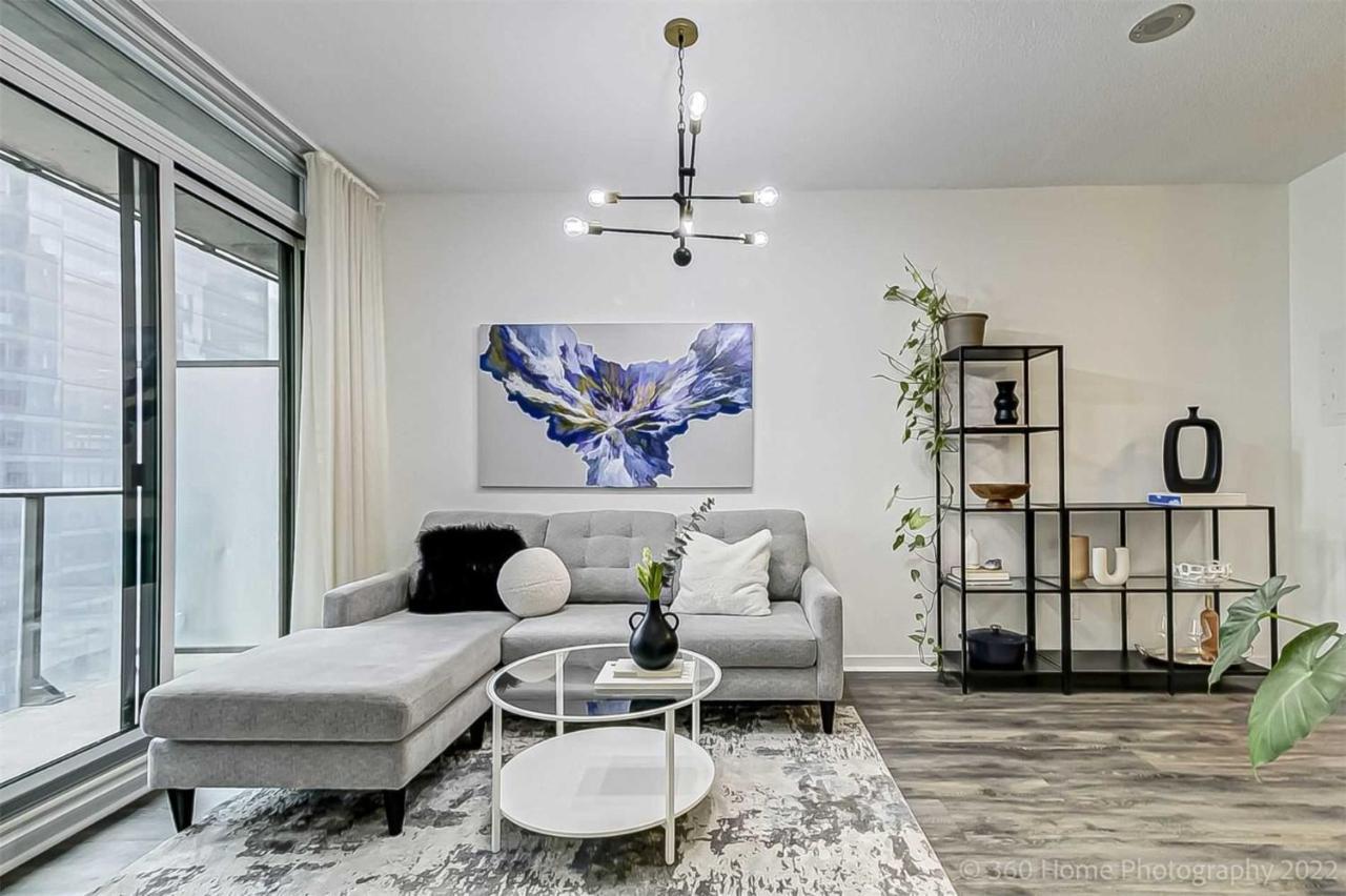 Prime Location - Stunning 2-Bdrm Condo Toronto Exterior foto